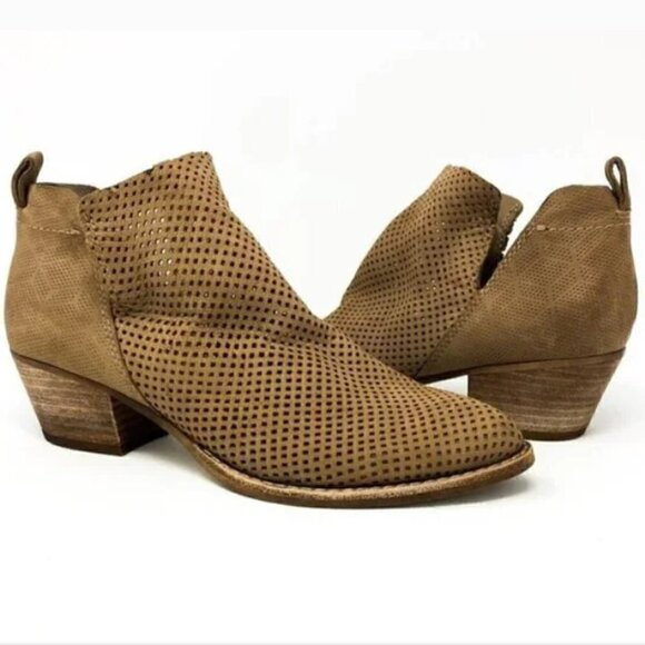 Dolce Vita Sonya Perforated Split Shaft Suede Leather Ankle Booties - Size 6.5 - Picture 2 of 10